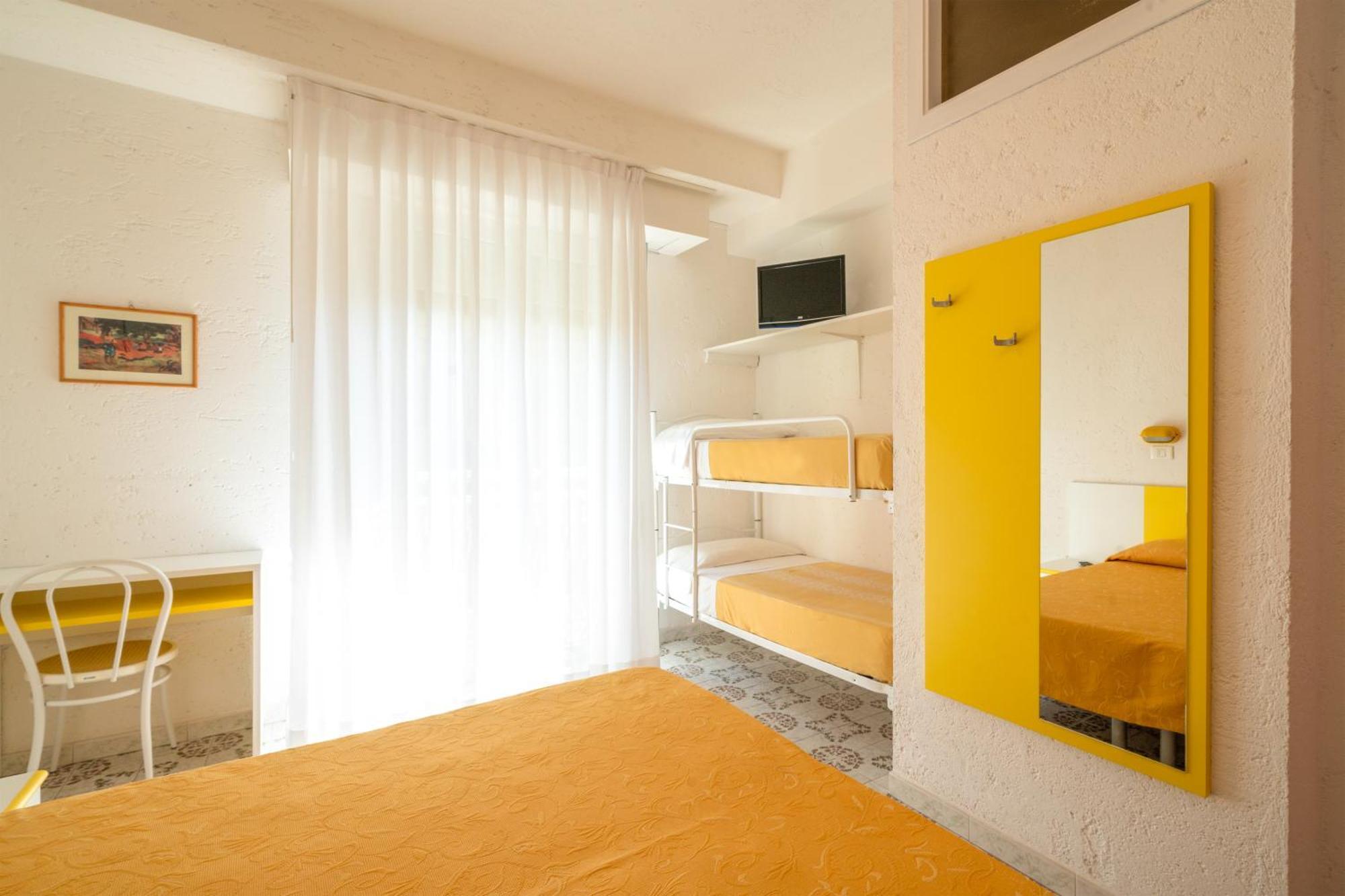 Hotel Marconi Cattolica Buitenkant foto