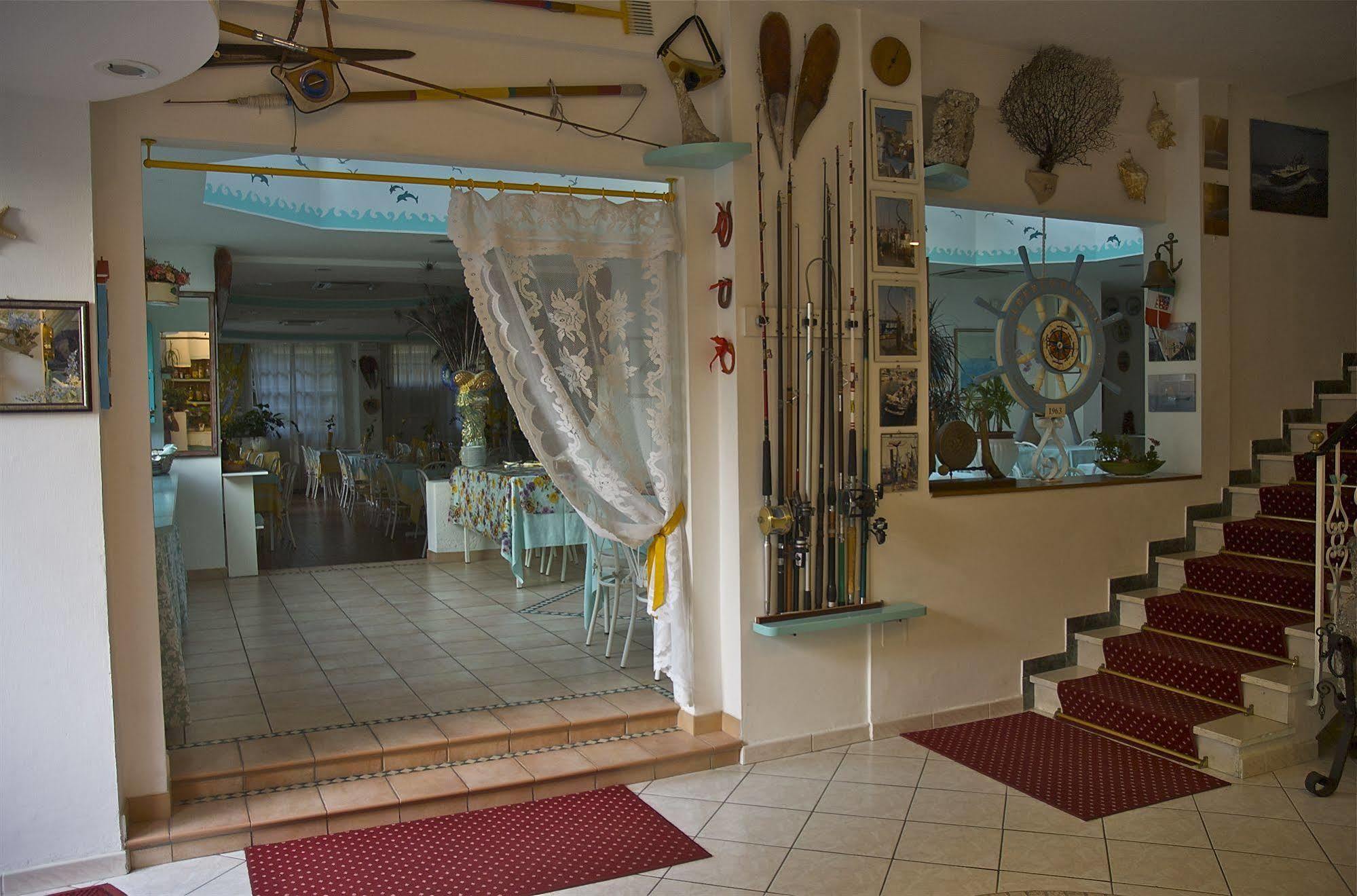 Hotel Marconi Cattolica Buitenkant foto