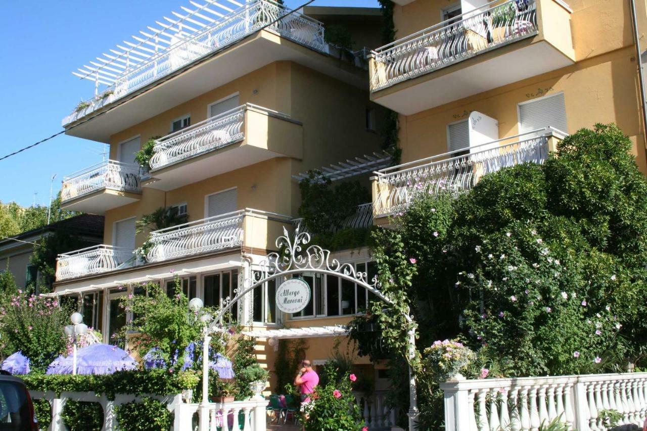 Hotel Marconi Cattolica Buitenkant foto