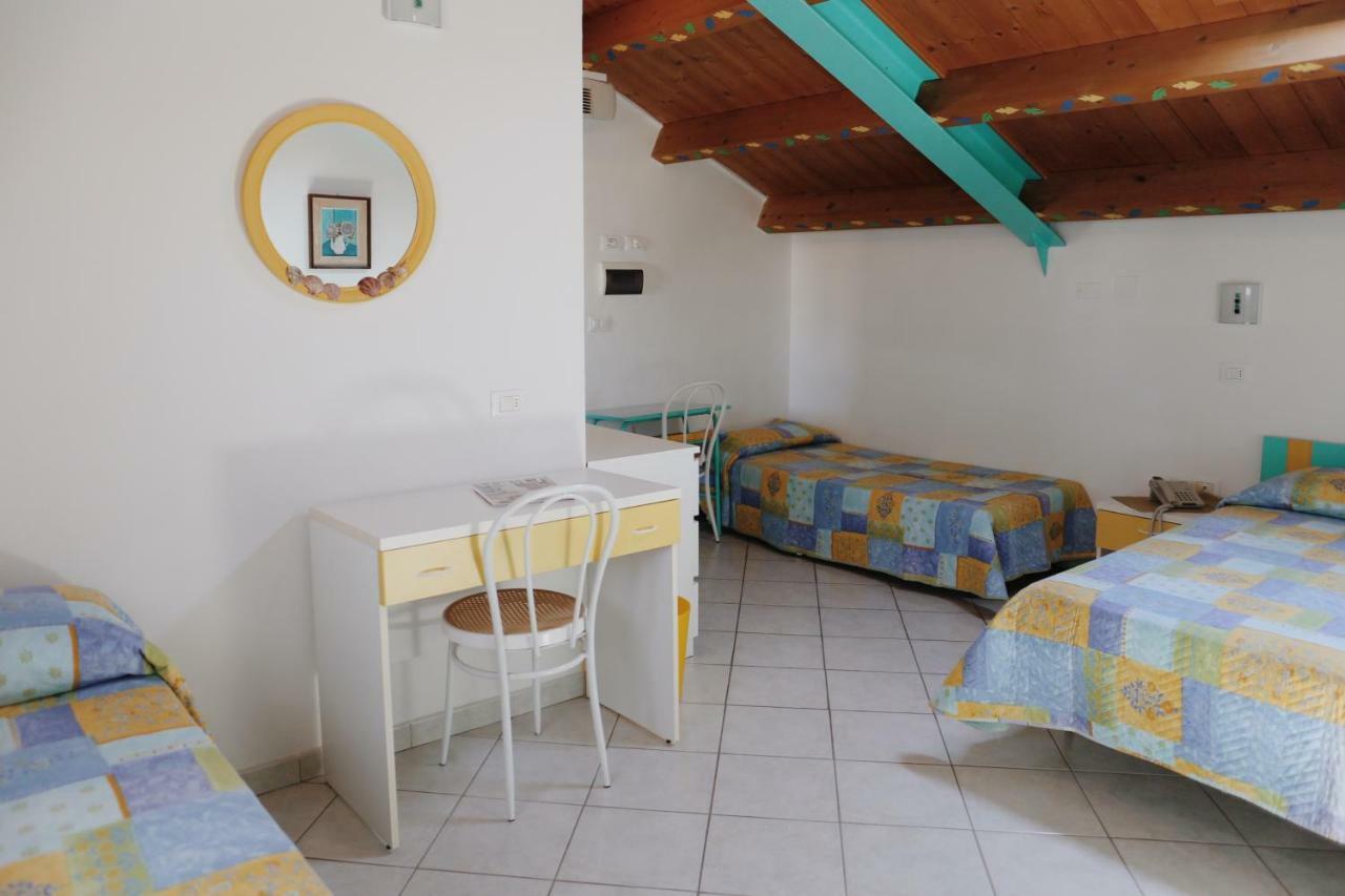 Hotel Marconi Cattolica Buitenkant foto