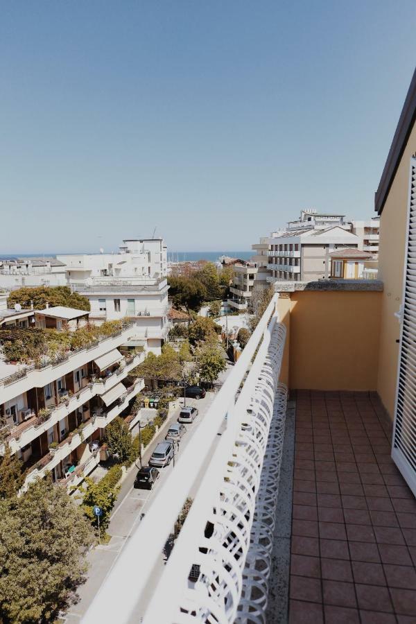 Hotel Marconi Cattolica Buitenkant foto
